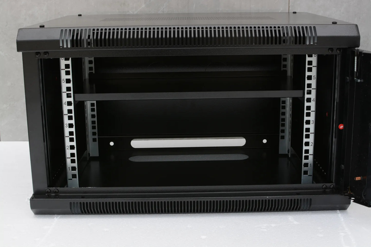 SP-601 6U Wall Mount Server Rack Cabinet