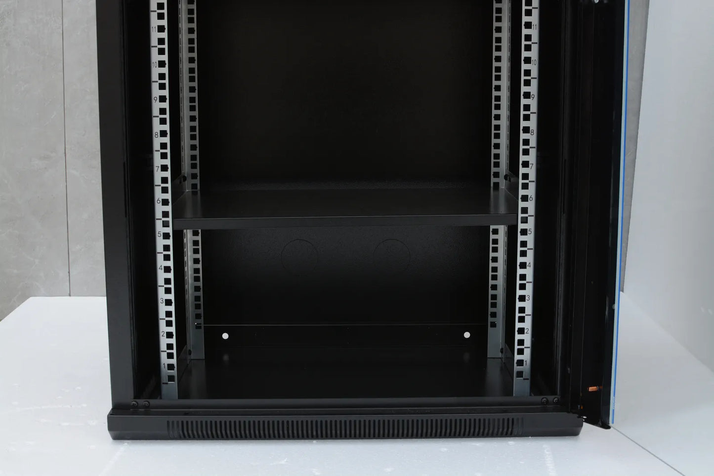 SP-601 15U Server Rack Cabinet