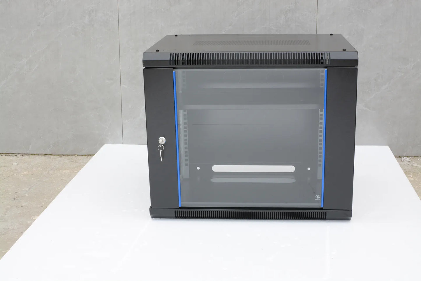 SP-601 9U Wall Mounted Server Rack