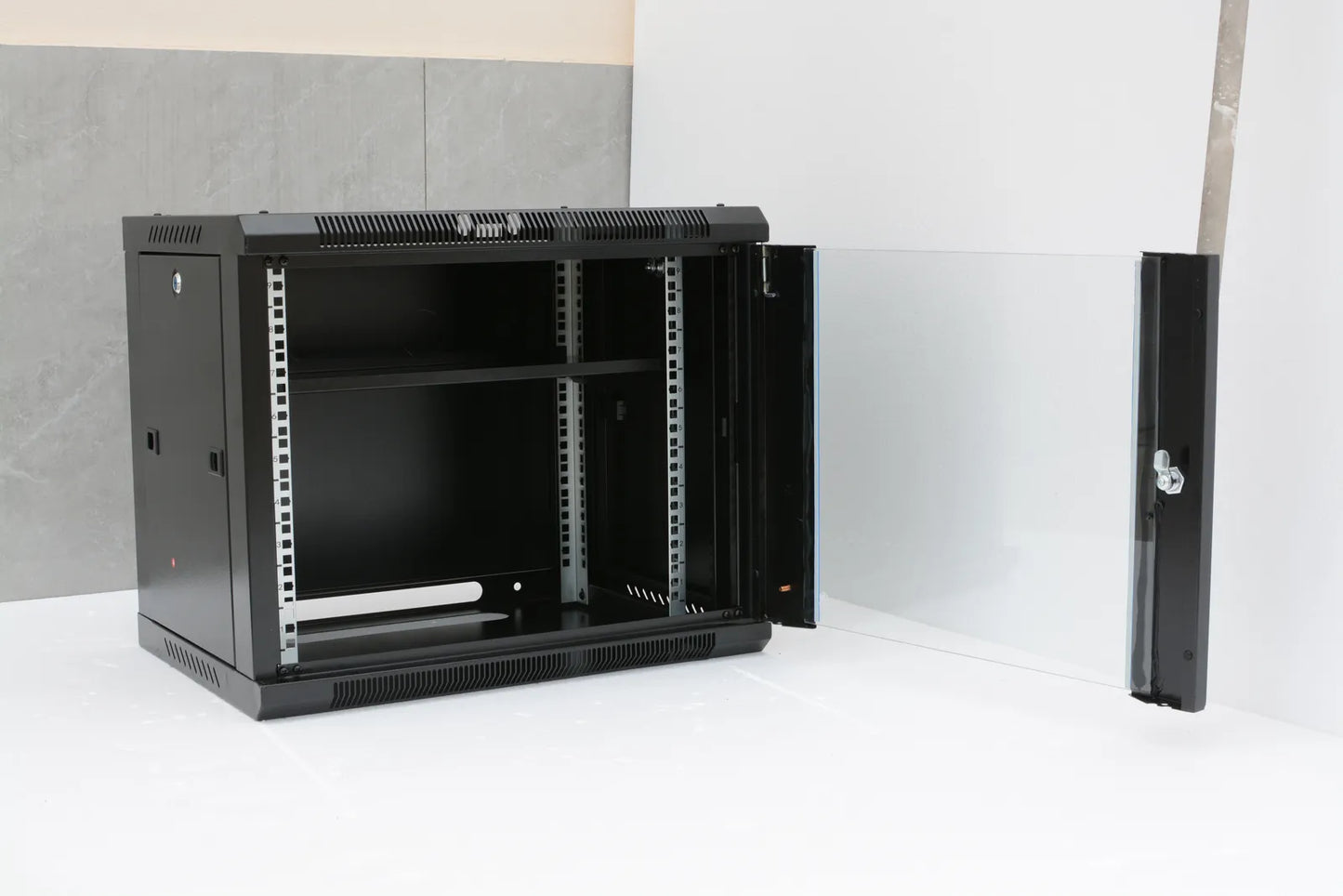 SP-601 9U Wall Mounted Server Rack
